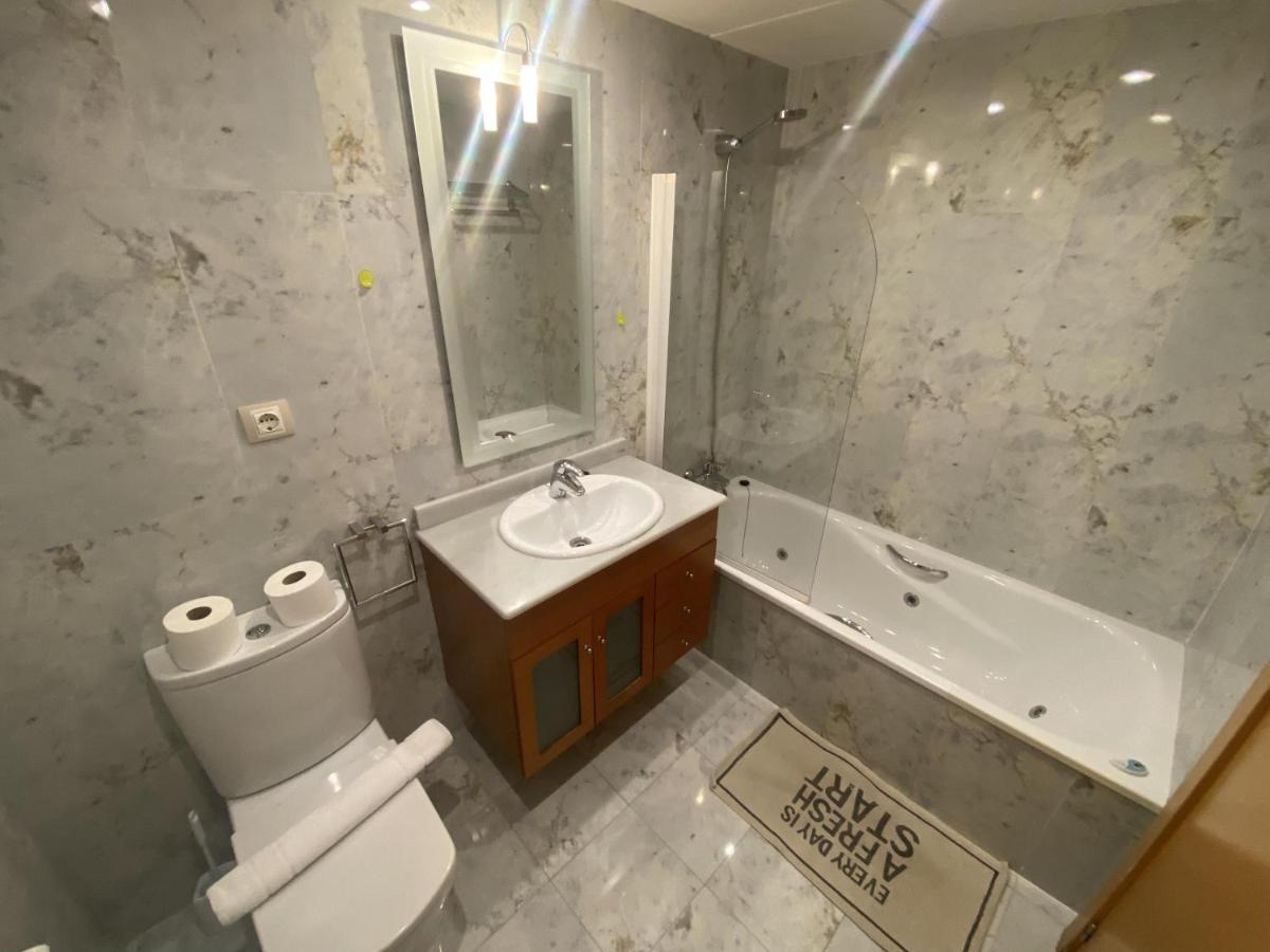 For A Stay Les Ones Salou Bagian luar foto
