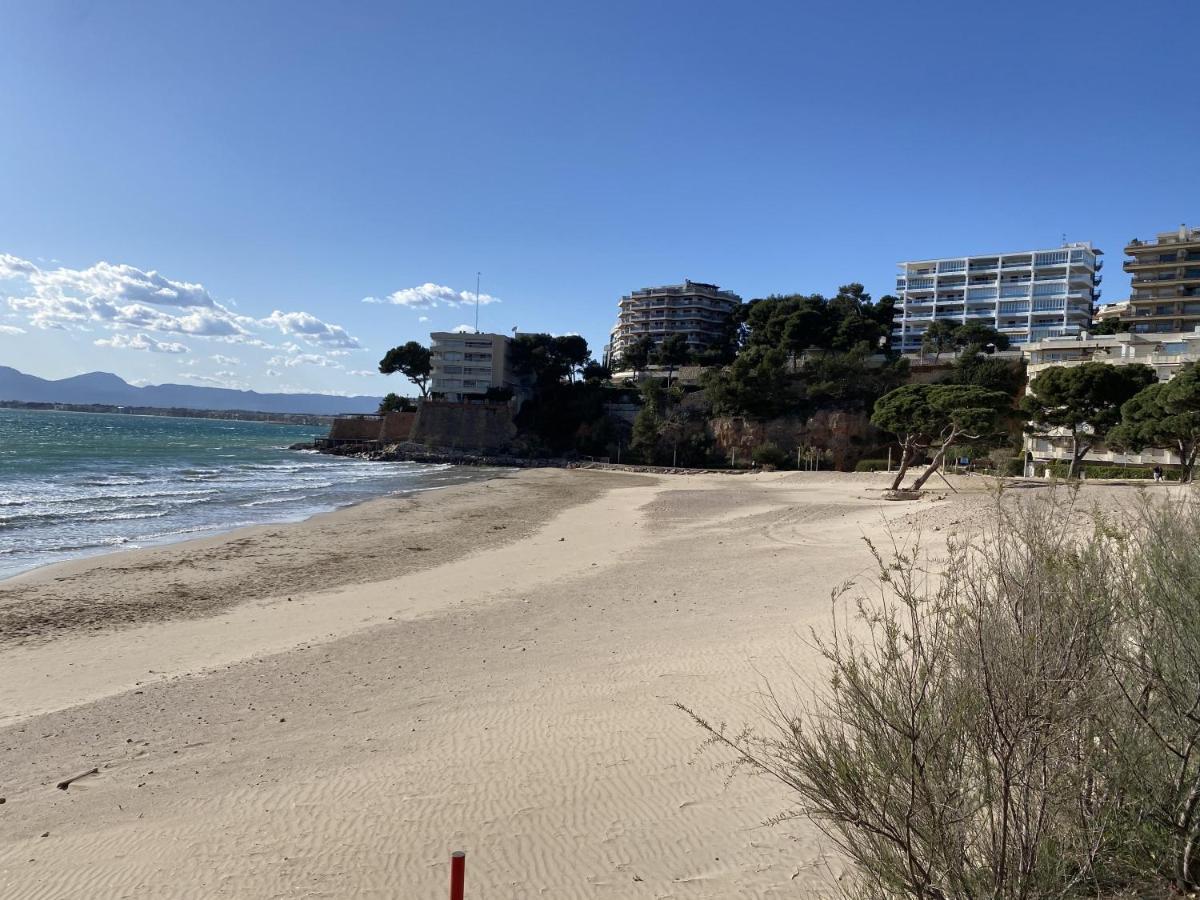 For A Stay Les Ones Salou Bagian luar foto